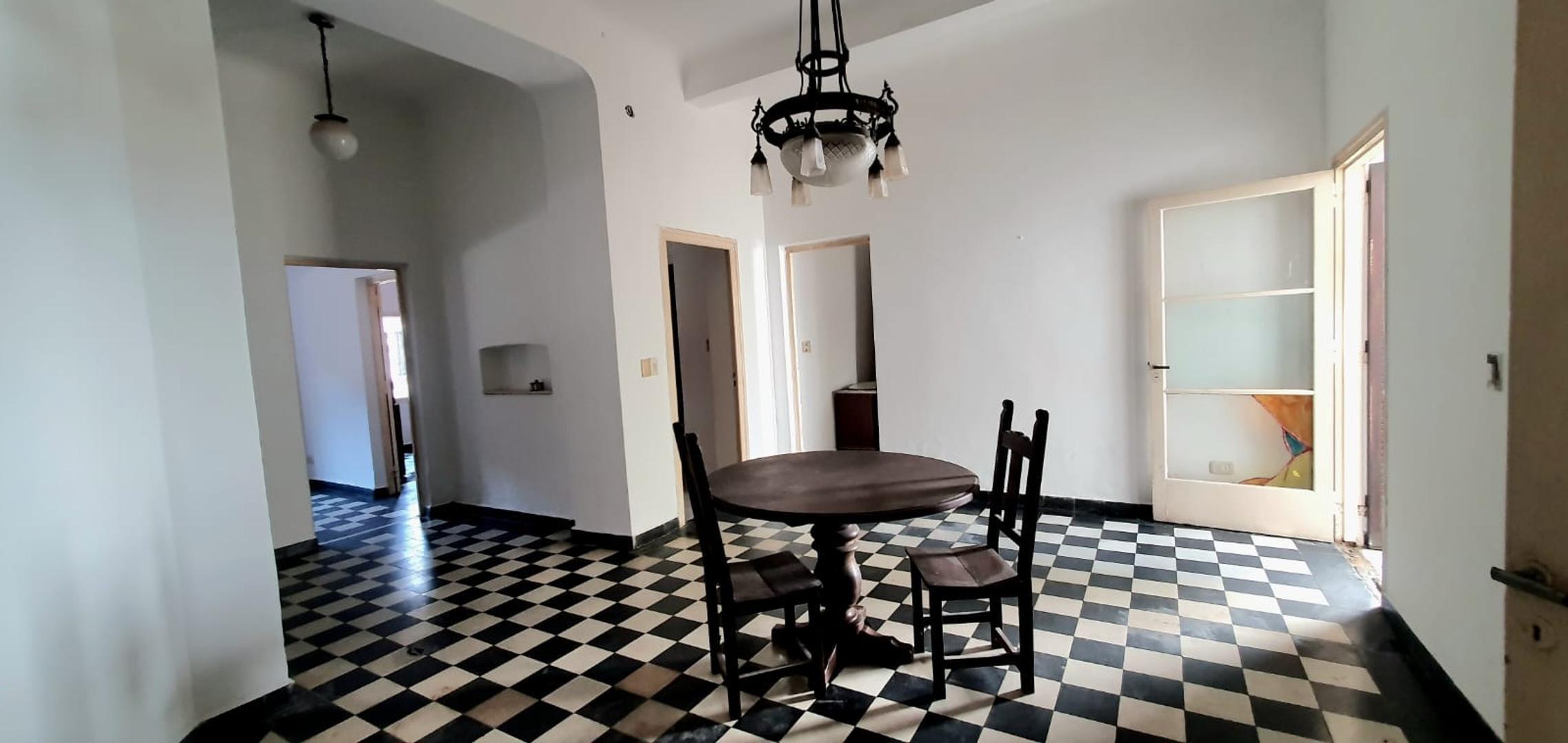 Departamento 4 ambientes con 2 baños