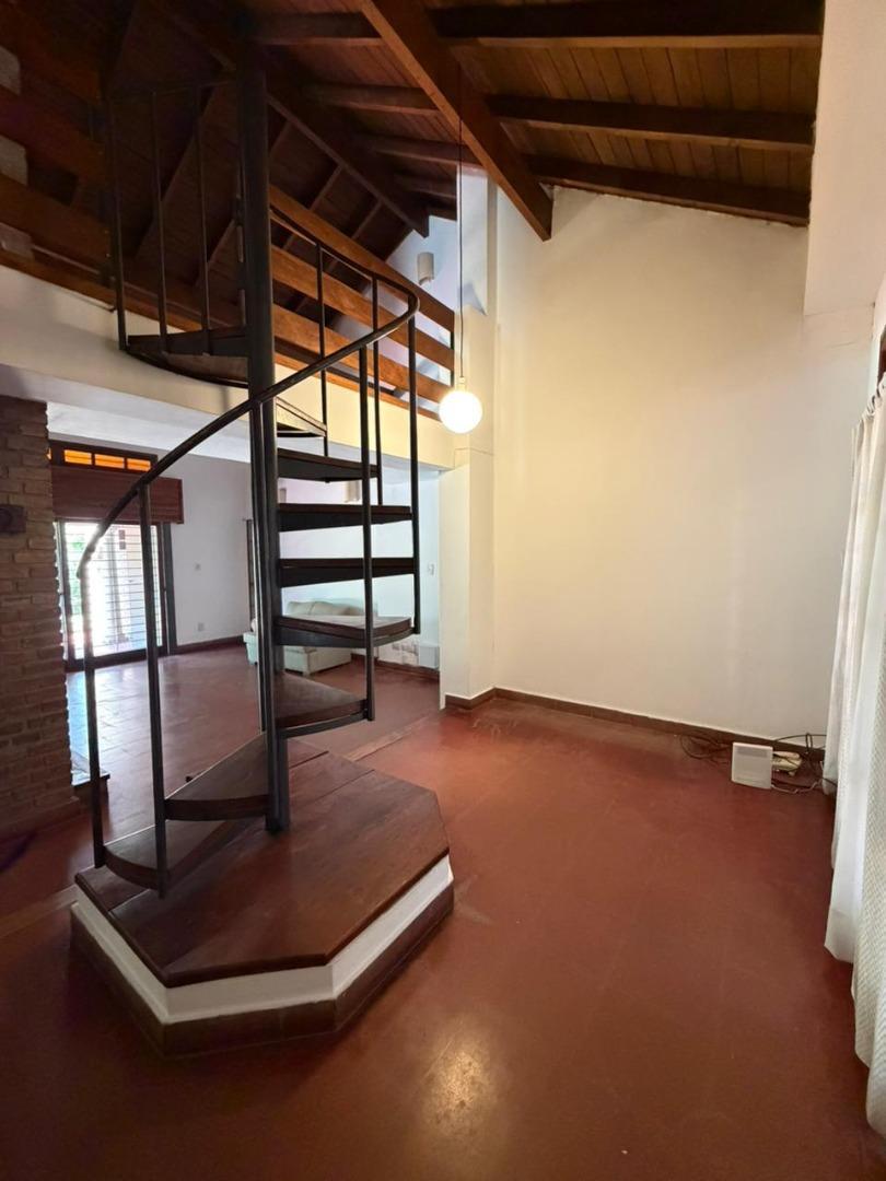 Casa en Alquiler de 3 dormitorios