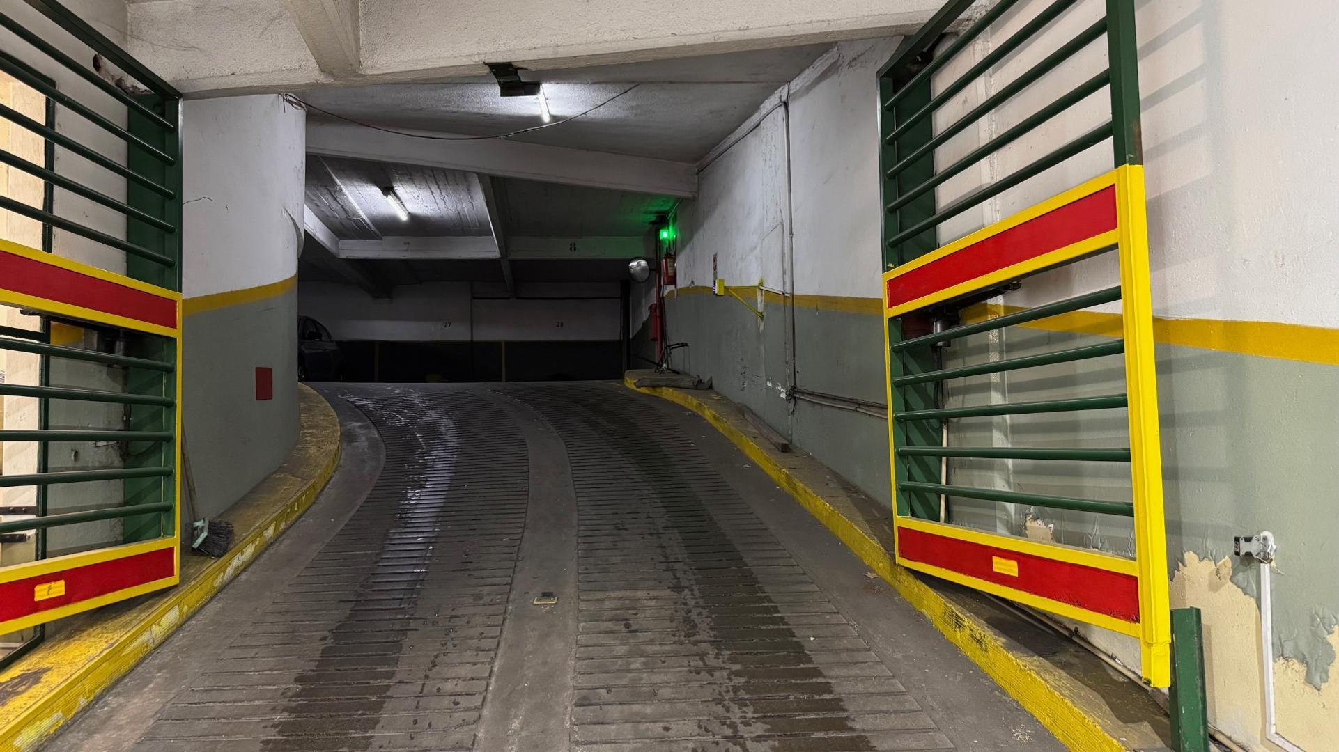 Tres Cocheras en Venta en Palermo