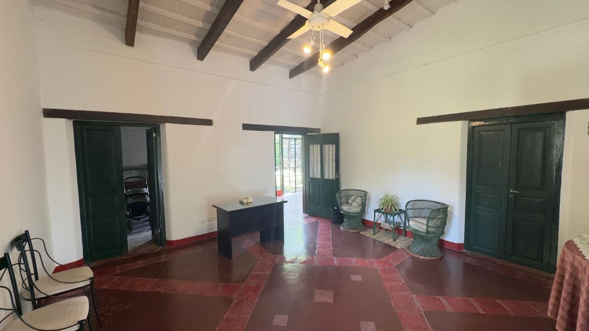 Casa 6 ambientes con 1 baño