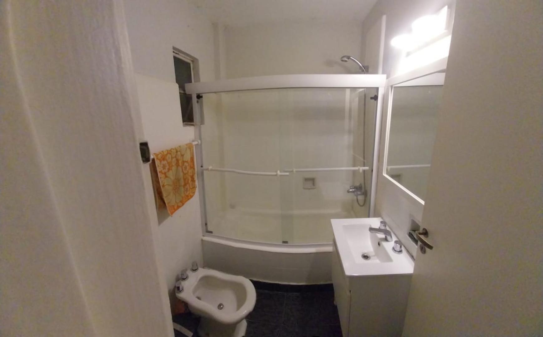 Departamento 2 ambientes con 1 baño