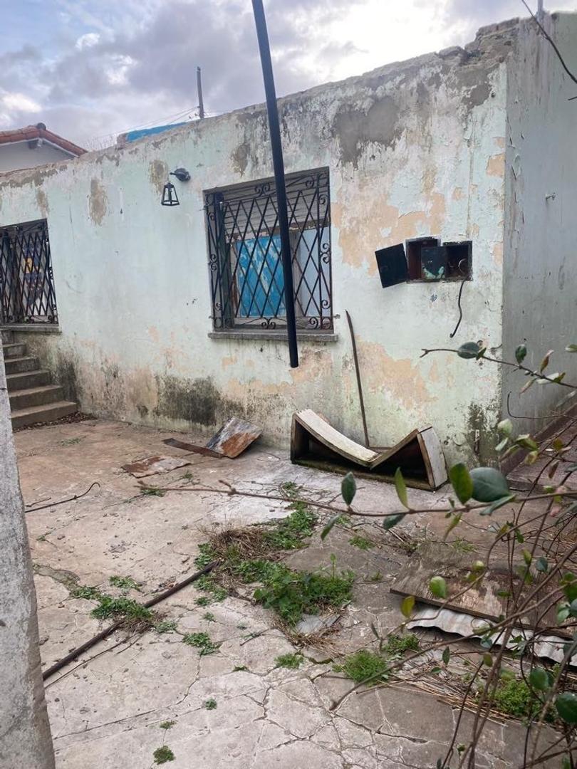 LOTE ESQUINA CON MEJORAS - VILLA CLUB - HURLINGHAM