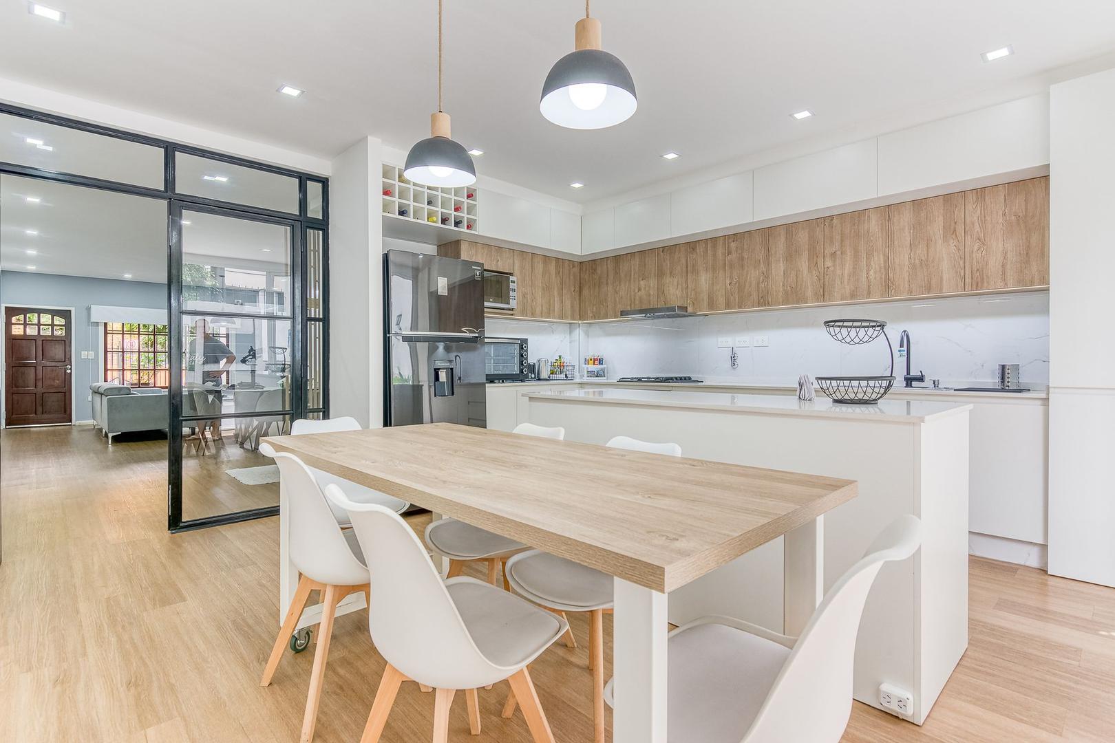 Casa 5 Ambientes Duplex Ramos Mejía Con Terraza