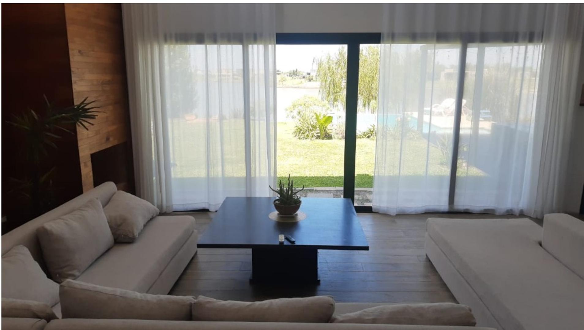 Casa en Alquiler de 4 dormitorios