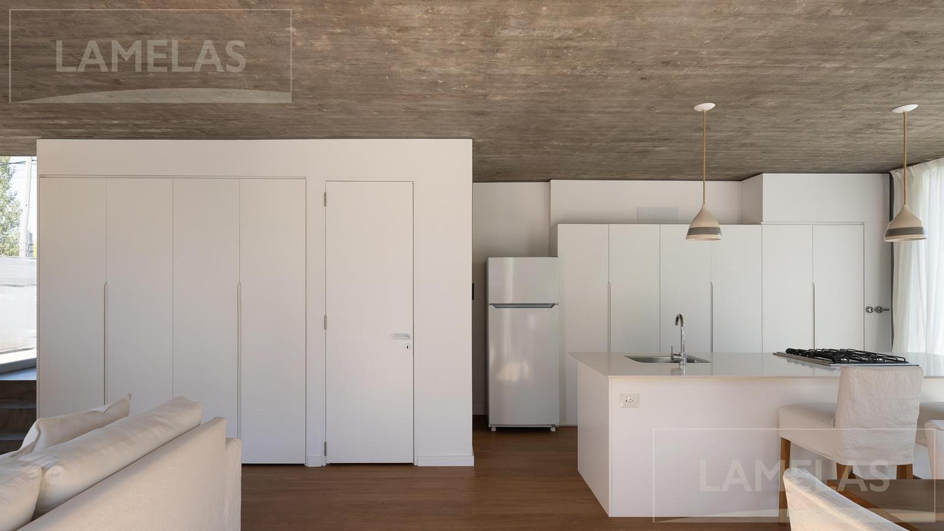 Casa 4 ambientes con 2 baños