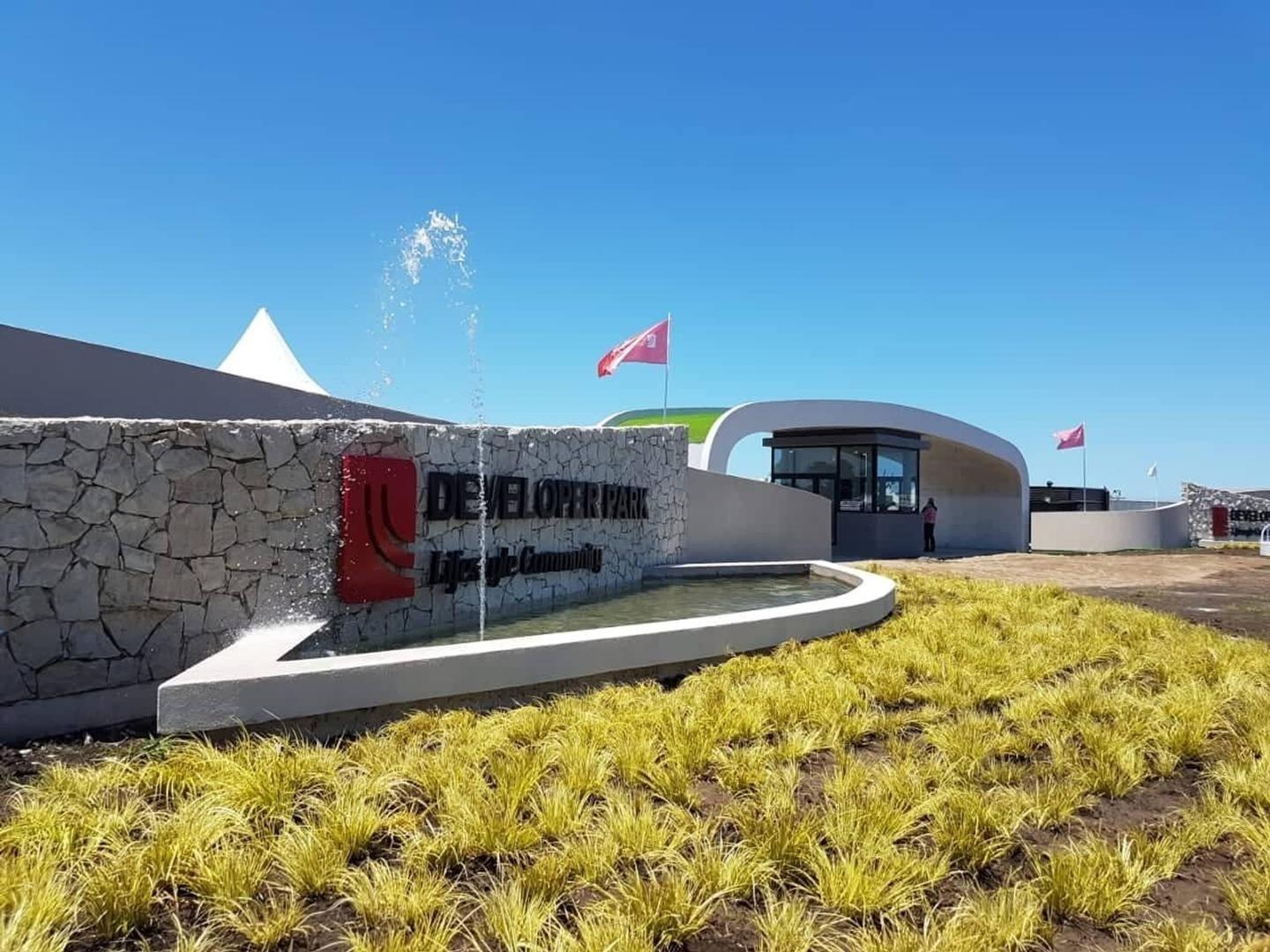 LOTE EN VENTA DEVELOPER PARK 1215M2