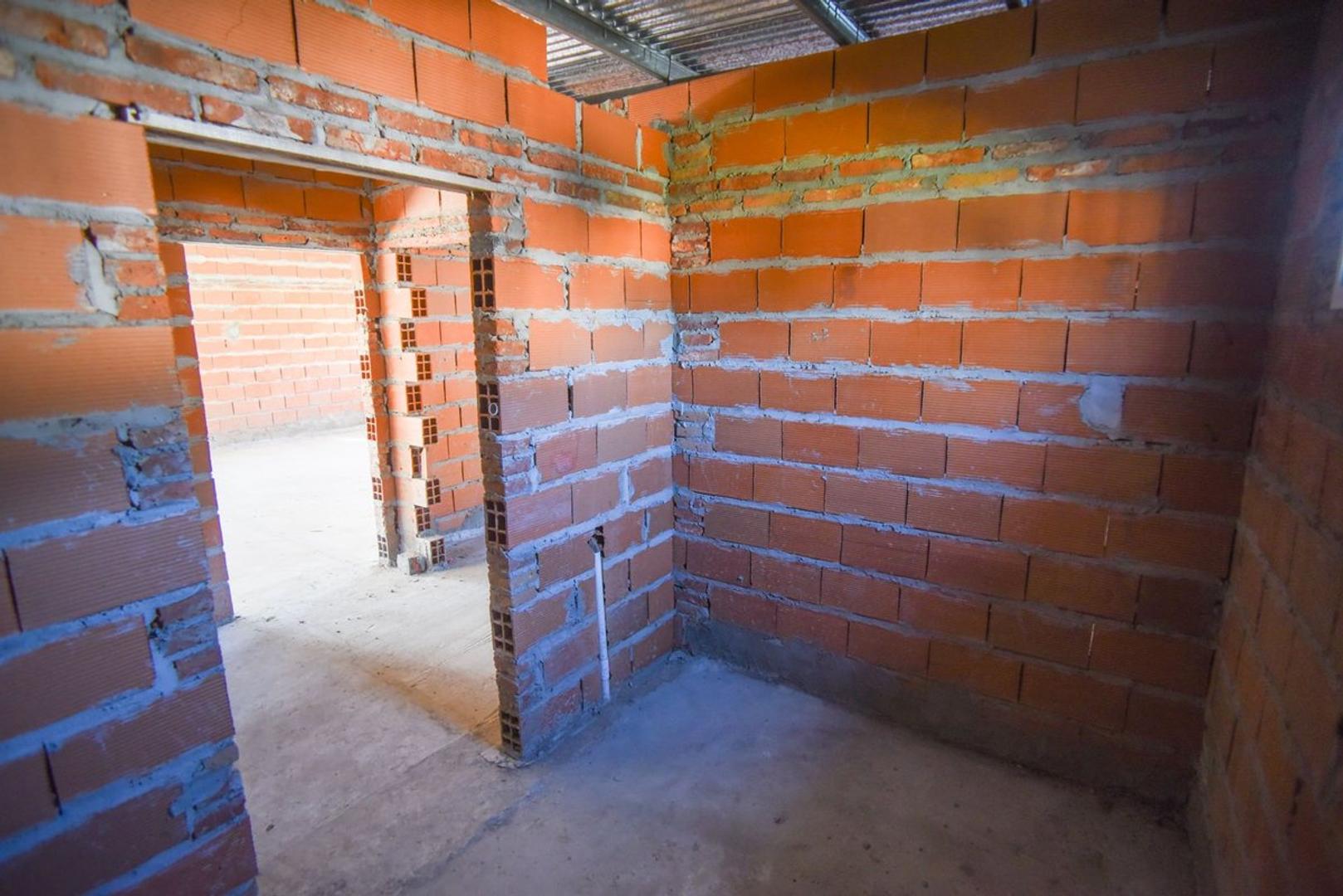 Las Torcazas entre Lapacho Rosado y Av Timbó 100