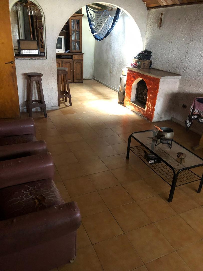 casa en lote propio 4 amb c/depcia, patio,parrilla y cochera