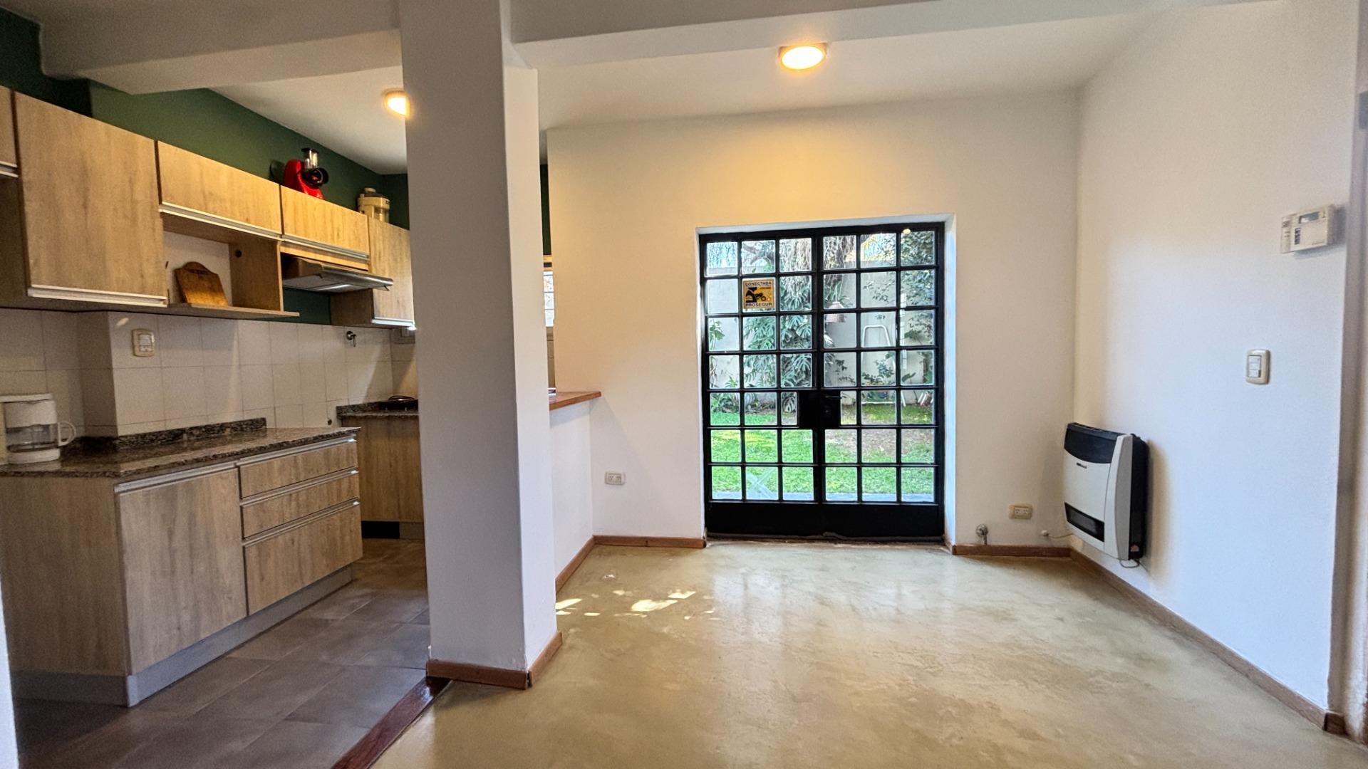 Casa 6 ambientes con 3 baños