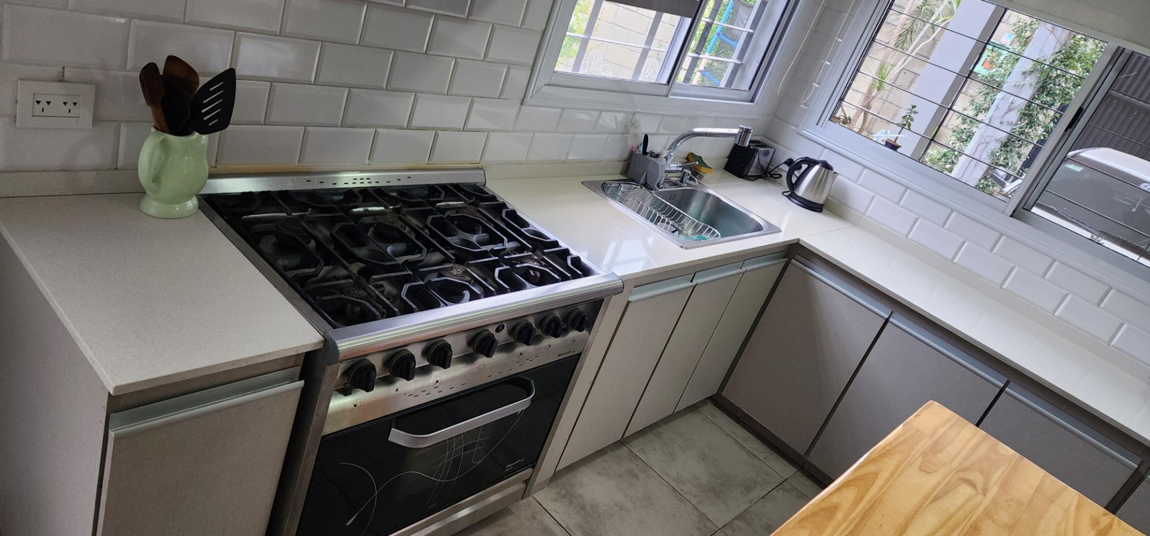 Depto Tipo Casa 4 ambientes con 2 baños