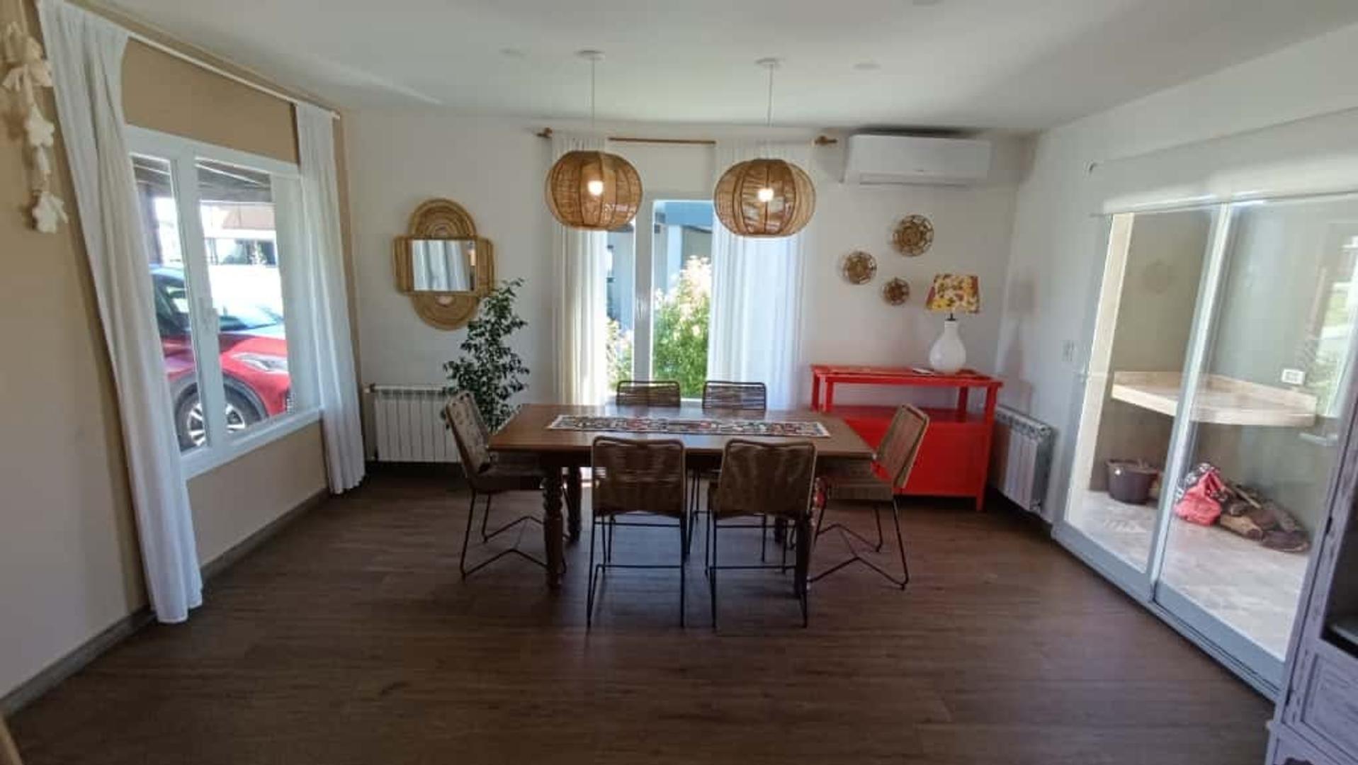 CASA ALQUILER TEMPORAL CINCO AMBIENTES EN RUMENCO JOVEN