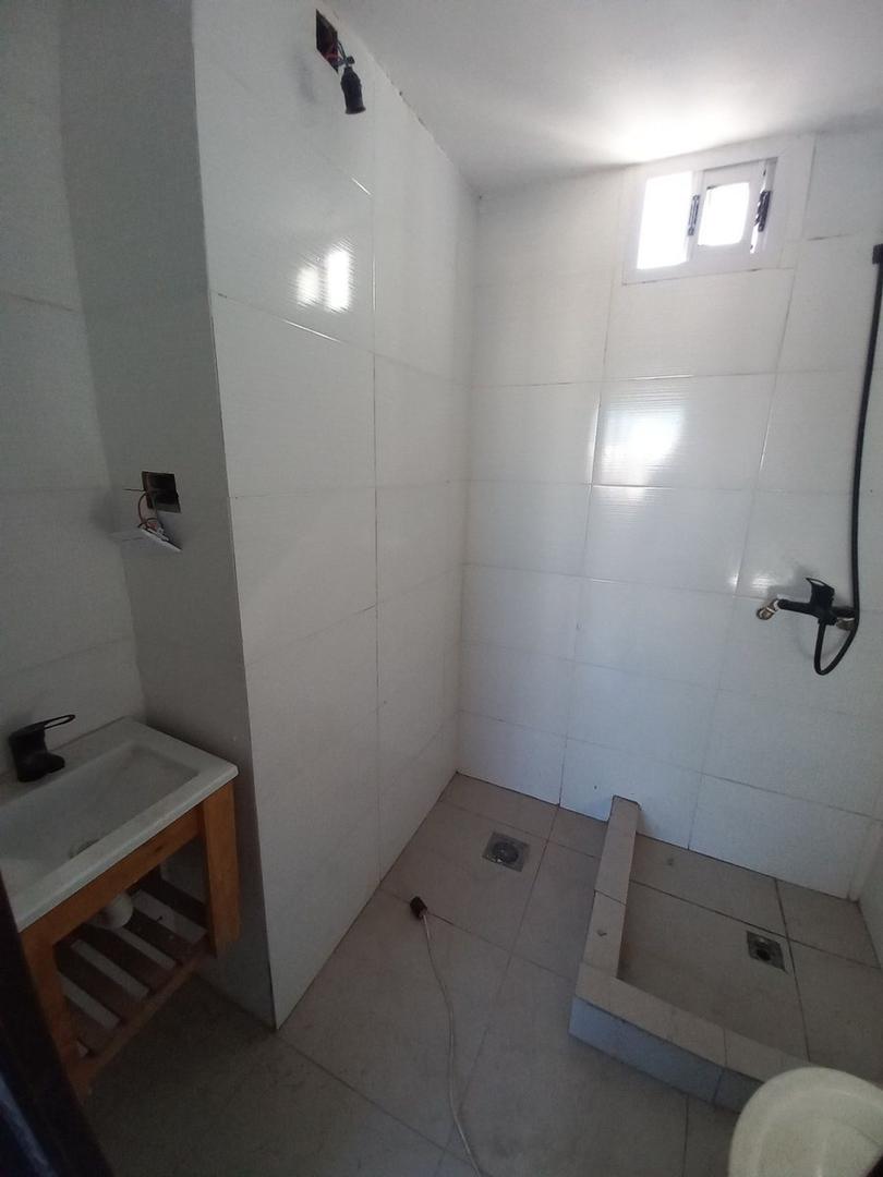 Departamento en Alquiler en Bernal Oeste, $ 350.000