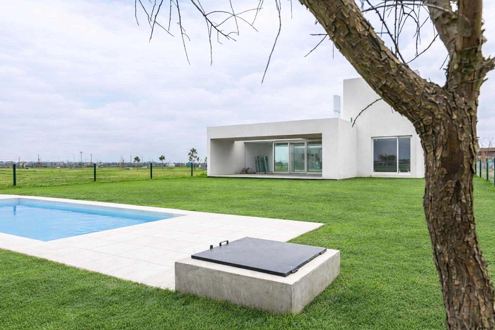 Casa 5 ambientes con 3 baños