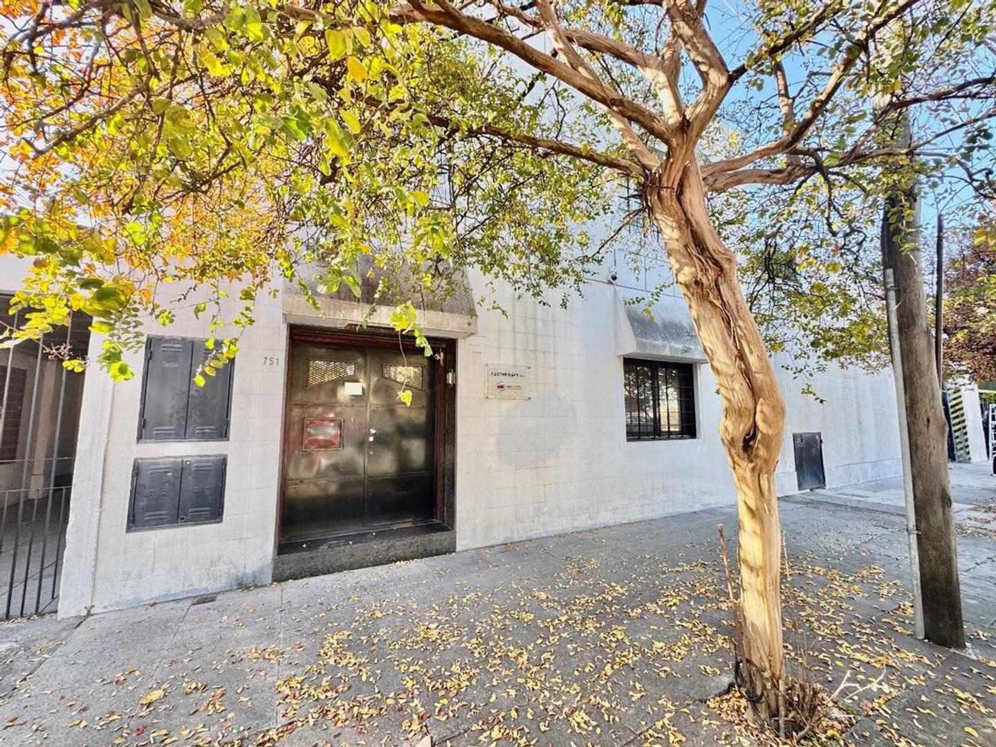 Hipolito Vieytes 700