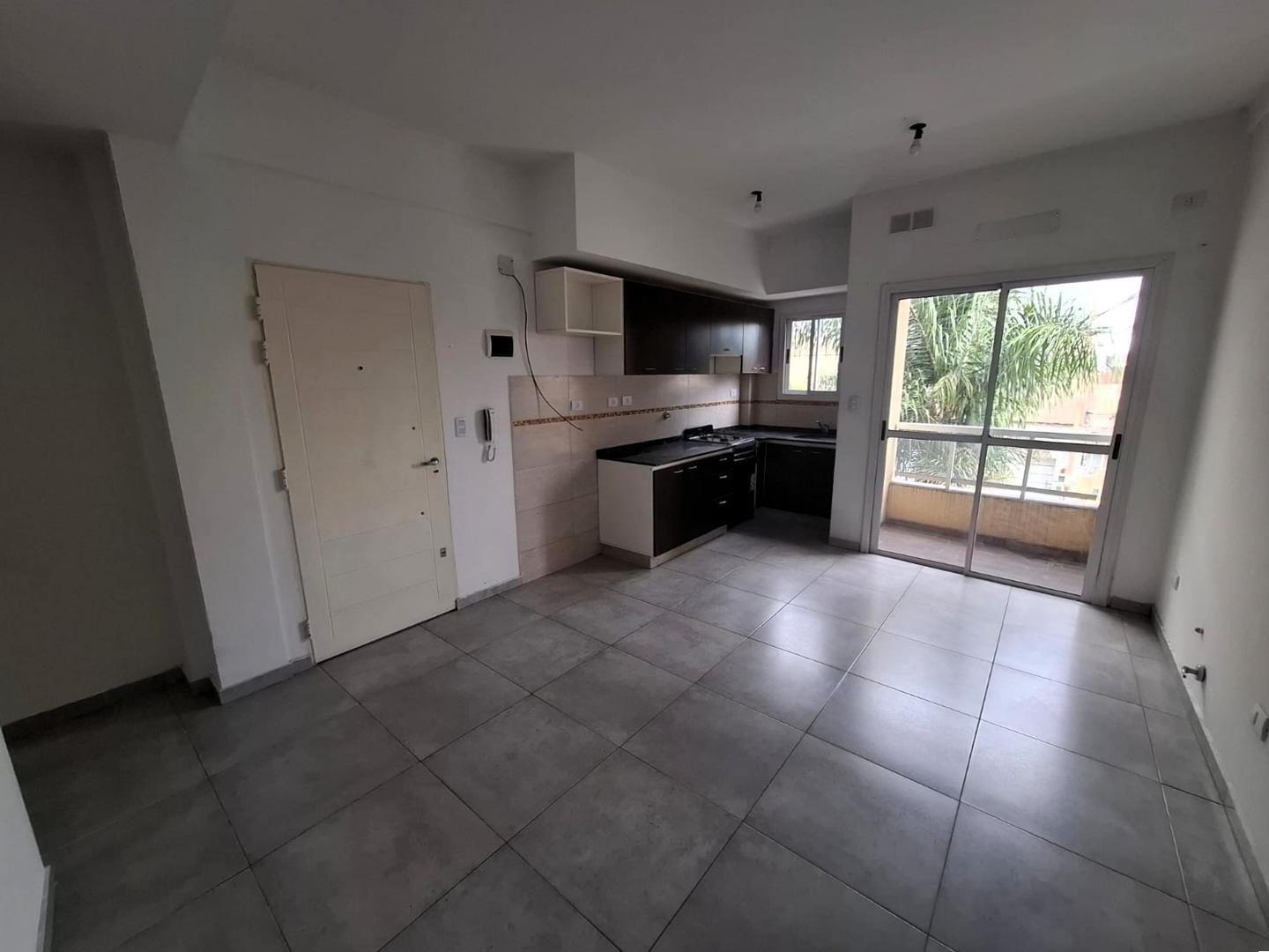 ALQUILER 2 AMBIENTES CON BALCON