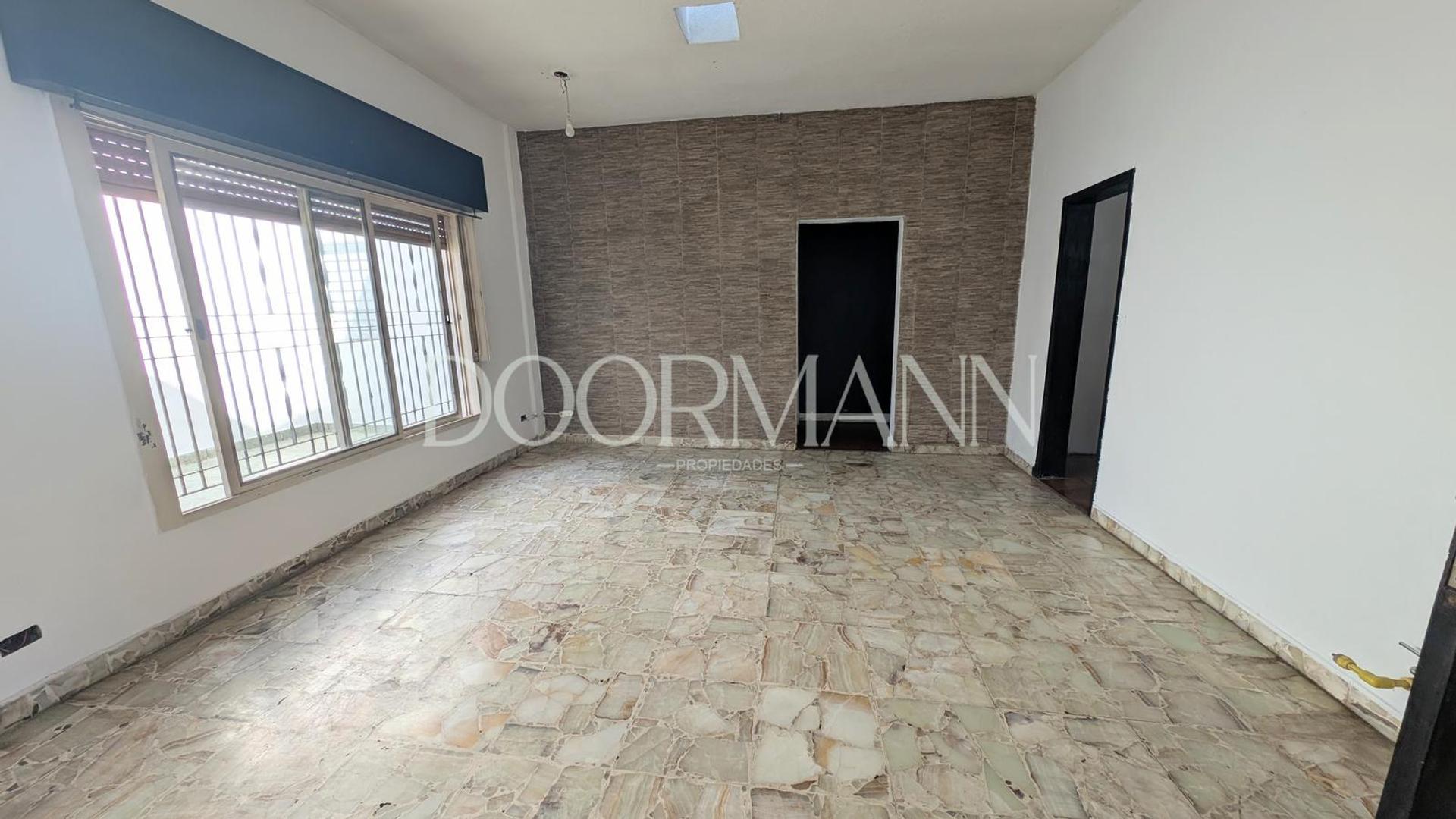 PH en venta al fondo dos habitaciones terraza patio