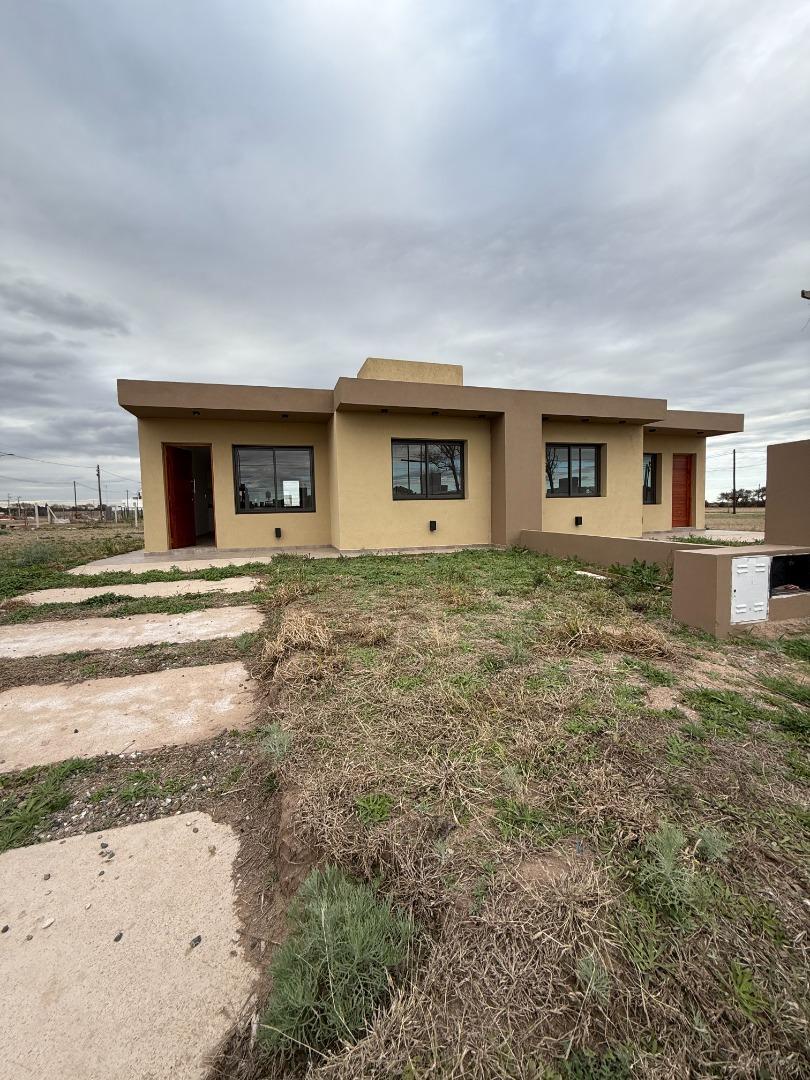 Dos duplex a estrenar en colonia tirolesa