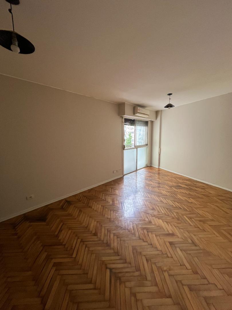 Venta. Departamento 3 ambienes. Santa Fe y Bonpland.