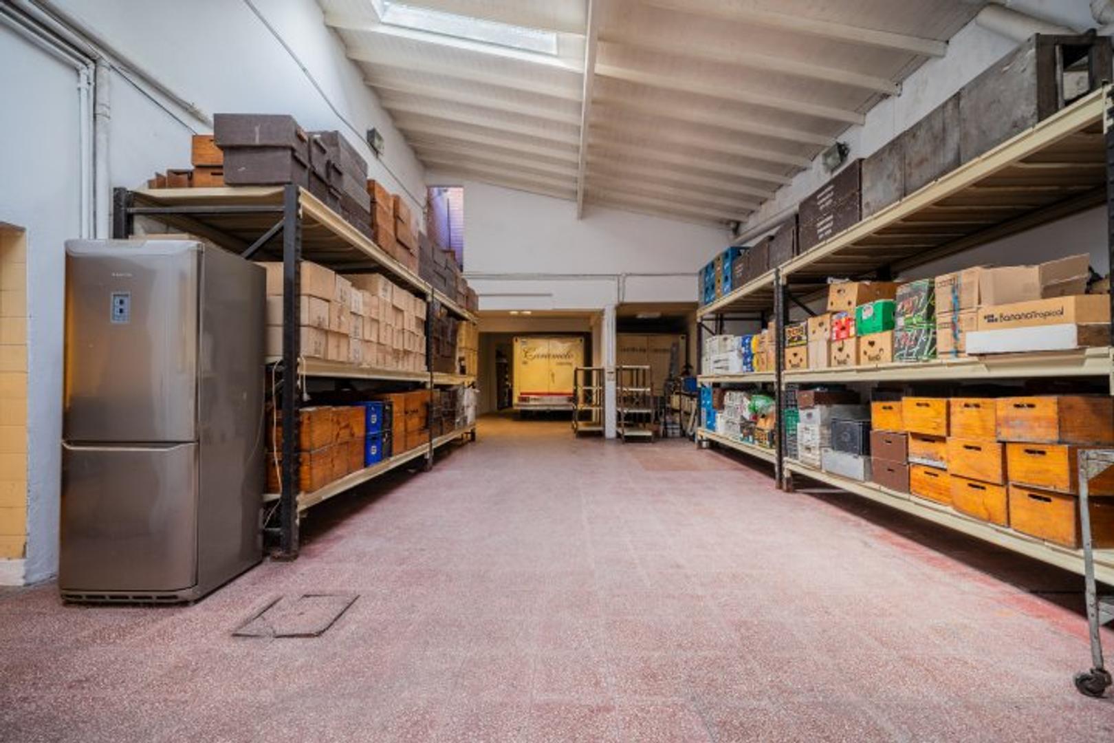 Galpon en Venta en Avellaneda, USD 399.000