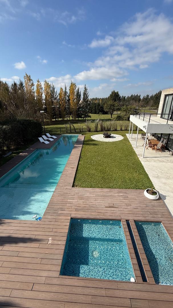 CASA HORMIGON 4 DORMS Y PLAYROOM EN TERRAVISTA VISTA LAGUNA