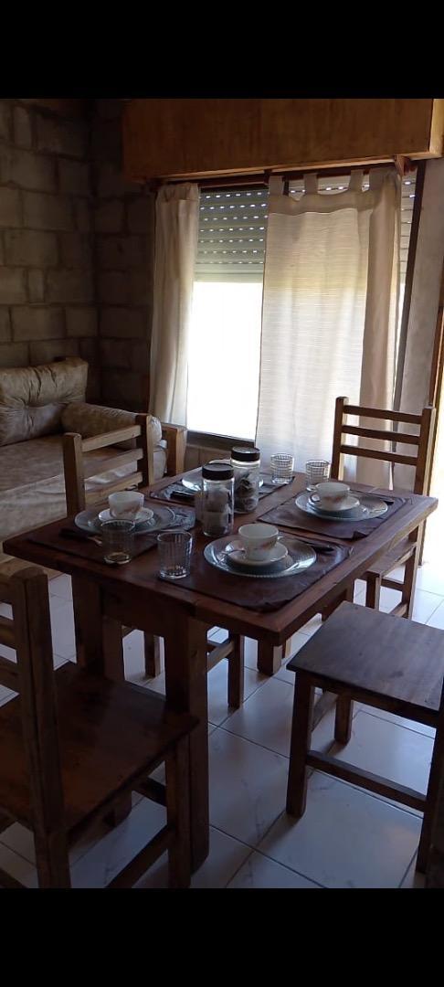 Casa 2 ambientes con 1 baño