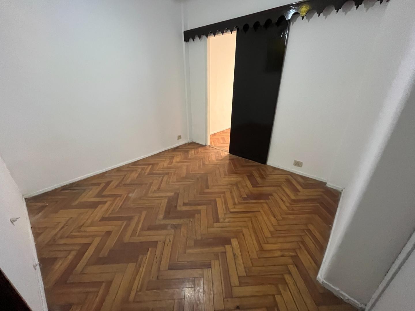 Venta. Departamento. 2 Ambientes. Tucumán 1700.