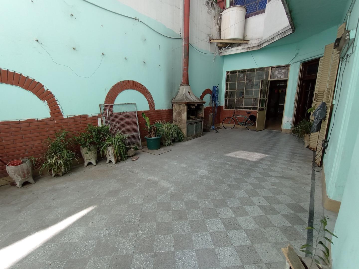 Depto Tipo Casa en Alquiler de 5 ambientes