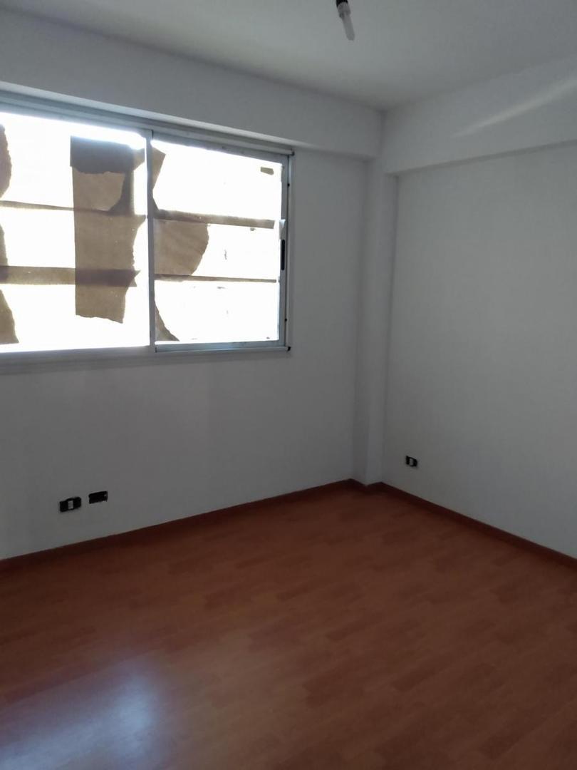 PISO DE TRES AMBIENTES