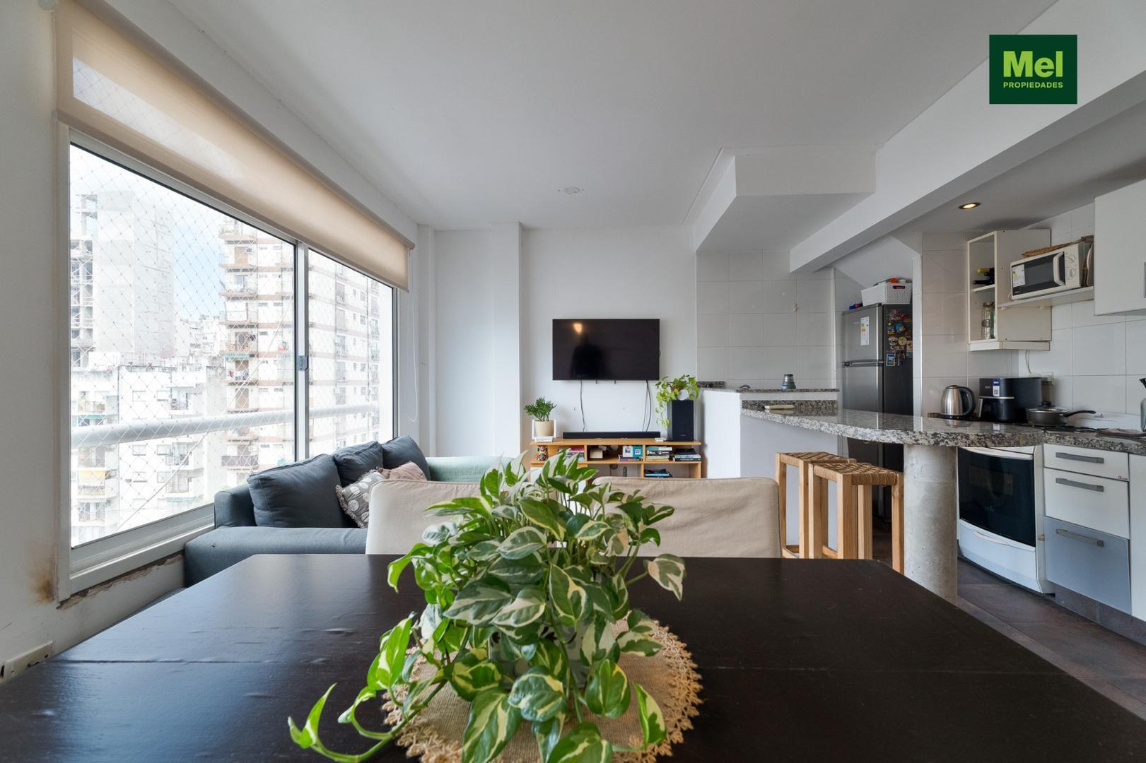 Hermoso 2 ambientes con terraza propia, parrilla y cochera