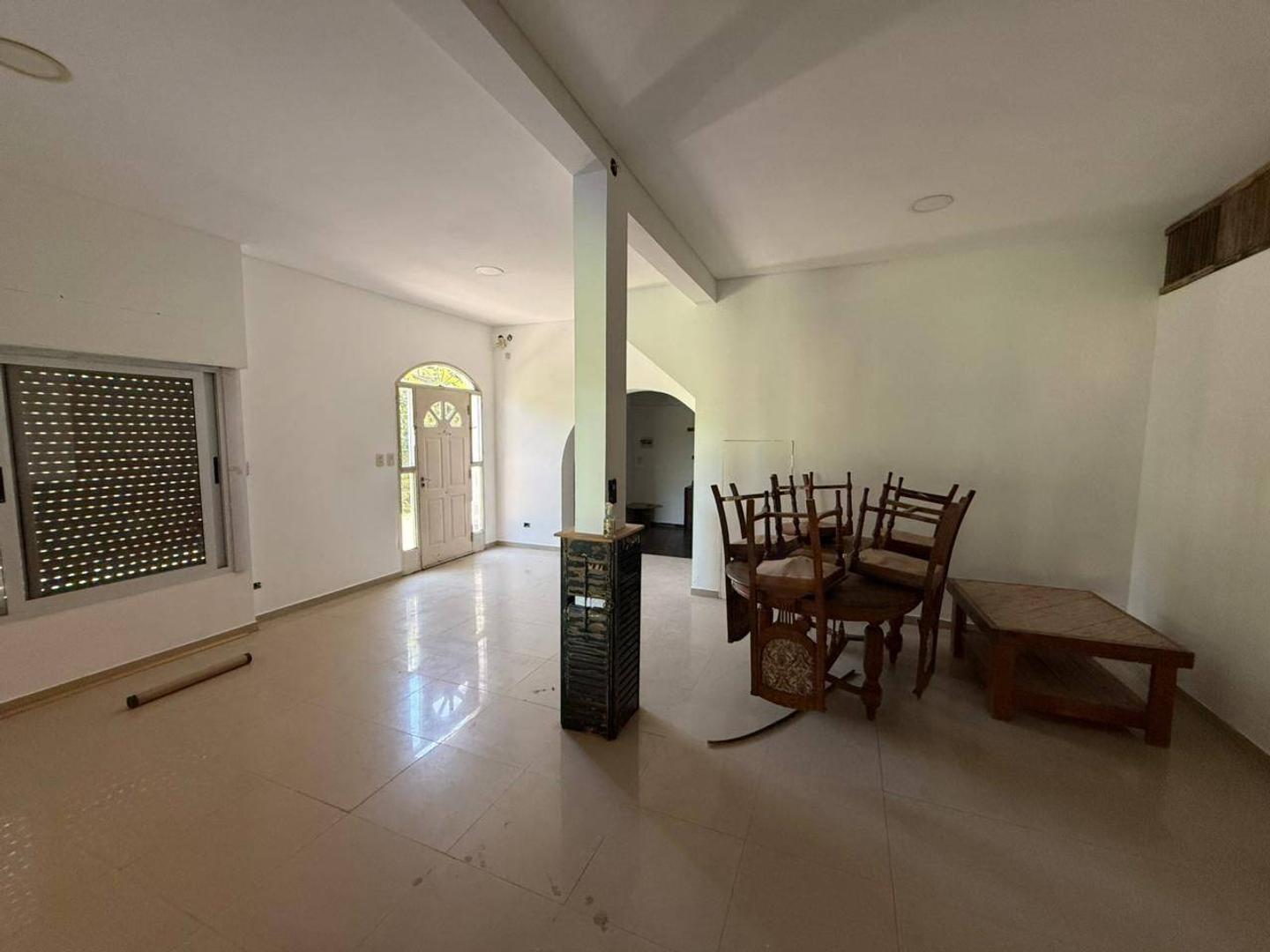 Casa en Alquiler de 3 dormitorios