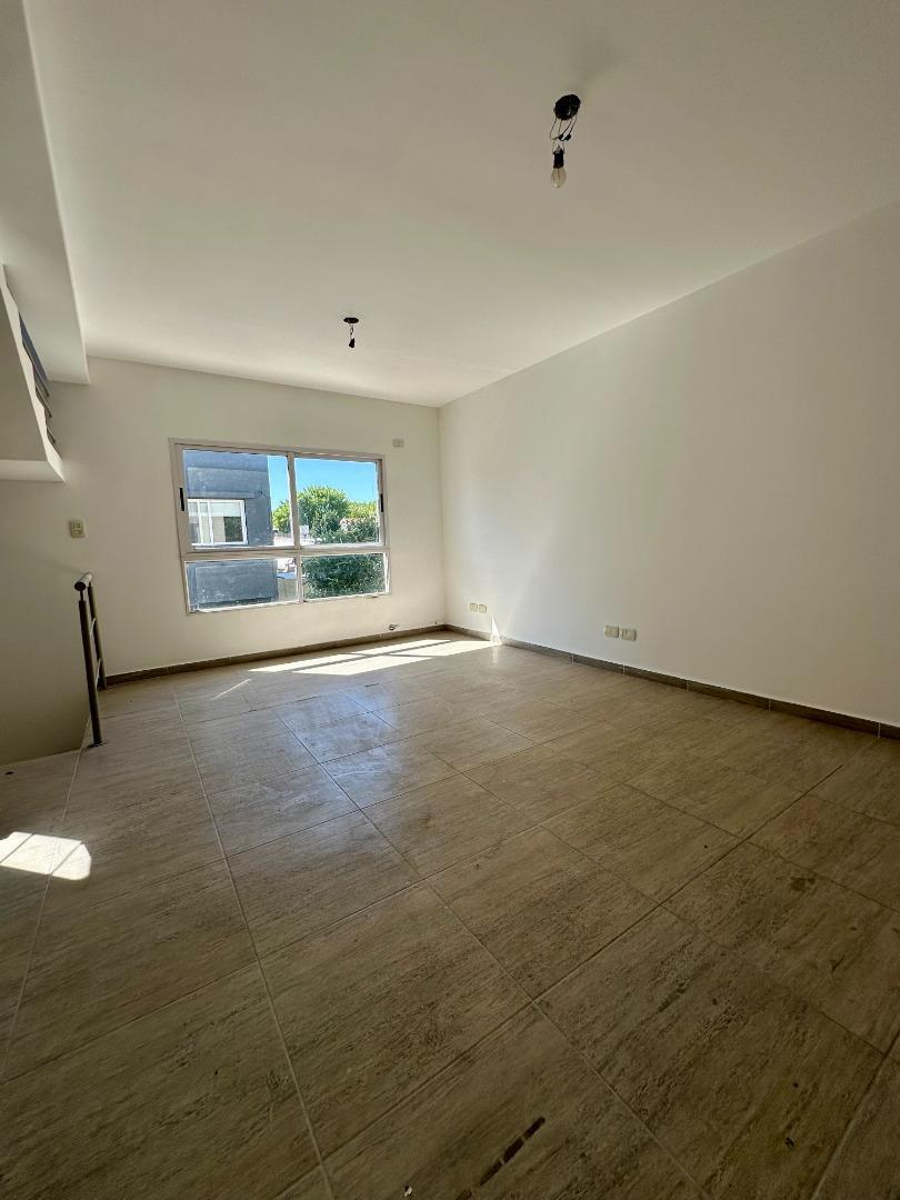 Casa en Venta en Villa Adelina, USD 180.000