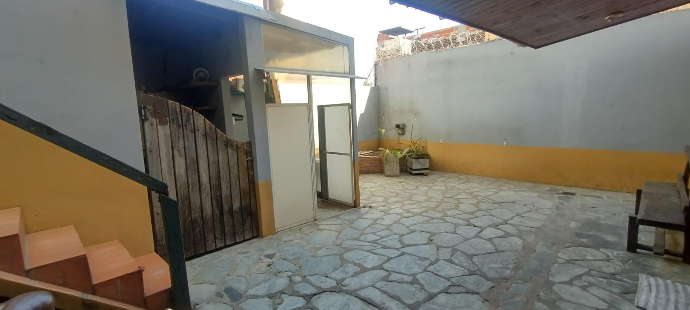 Depto Tipo Casa en Venta de 7 ambientes