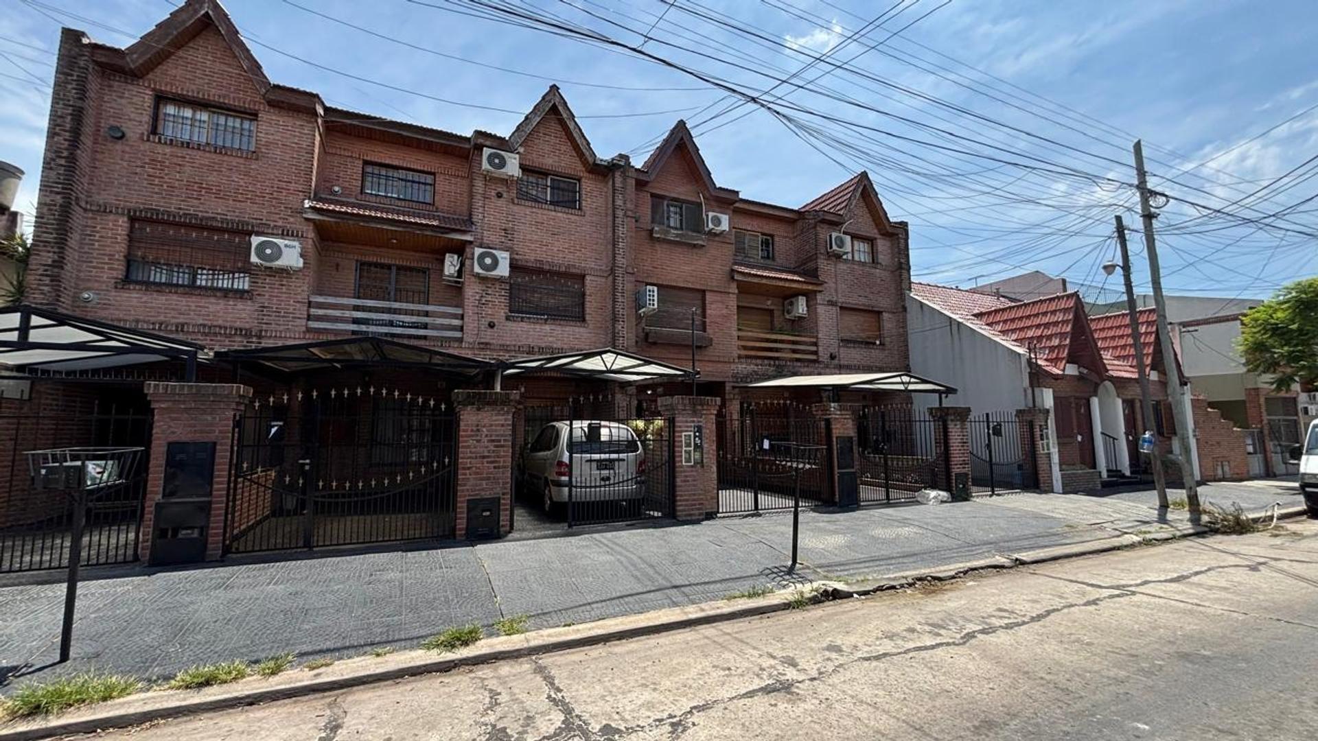 Triplex 5 ambientes venta Ramos Mejia