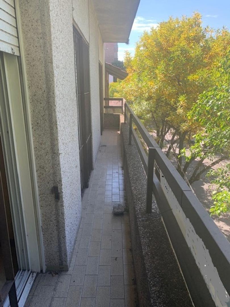 Departamento 4 ambientes con 2 baños