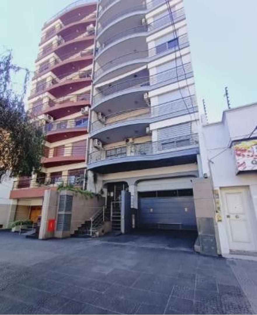 Alquiler de departamento 3 ambientes con cochera en wilde