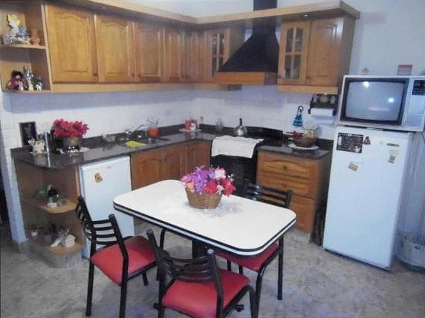 Casa en Venta 3 ambientes + Departamento 2 ambientes Morón