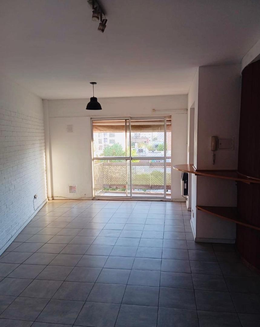 Cochabamba 500, Piso 4