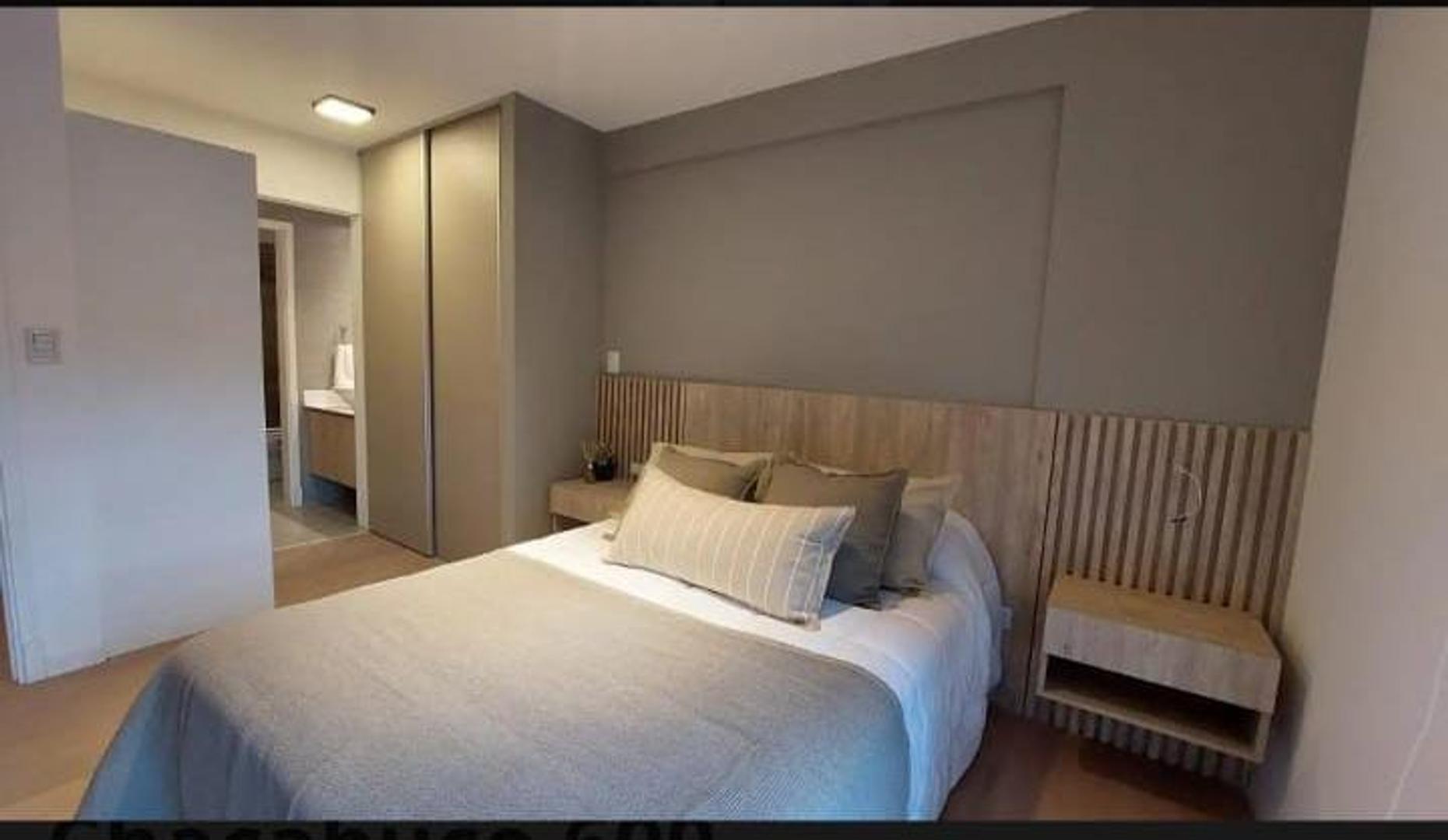 VENDO PISO, DOS DORMITORIOS CON BALCÓN,SUM 