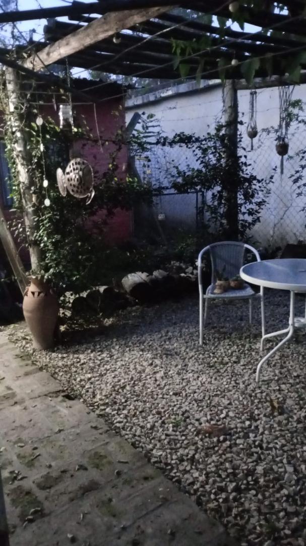 Casa 4 ambientes con 1 baño