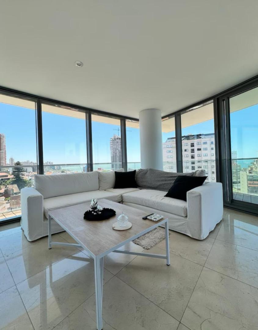 Departamento en Alquiler Temporal con 1 cocheras