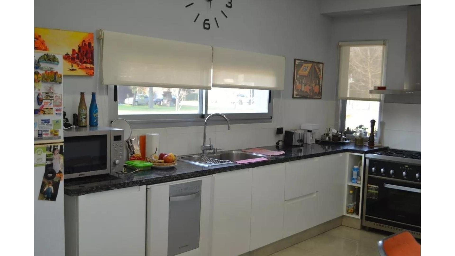 Casa en Venta al Este