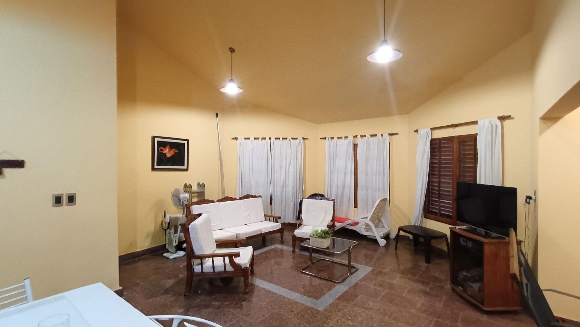 VENTA CASA SAN ANTONIO 3 DORMITORIOS PILETA COCHER