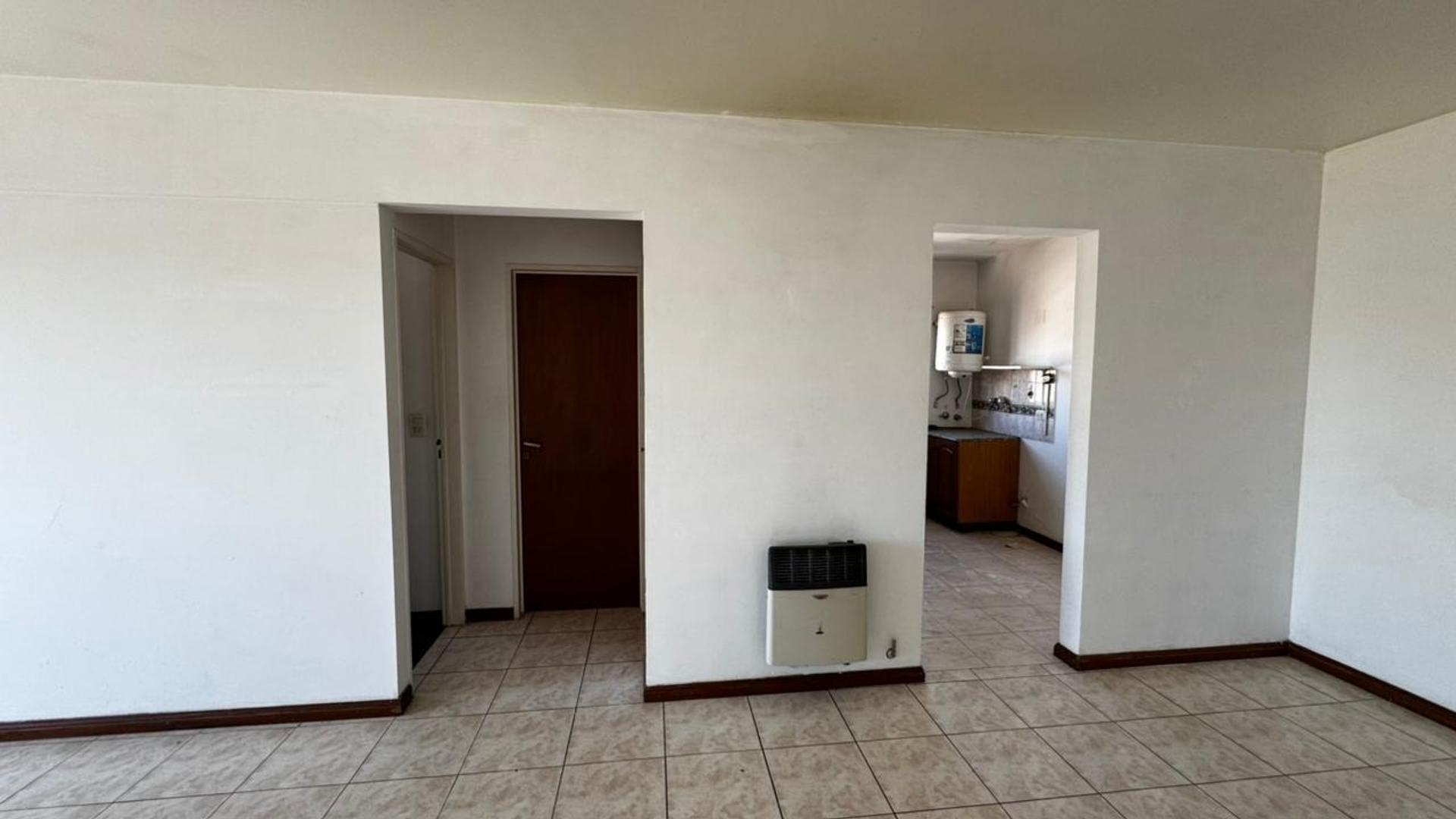 Departamento en Alquiler en Castelar Norte, $ 650.000