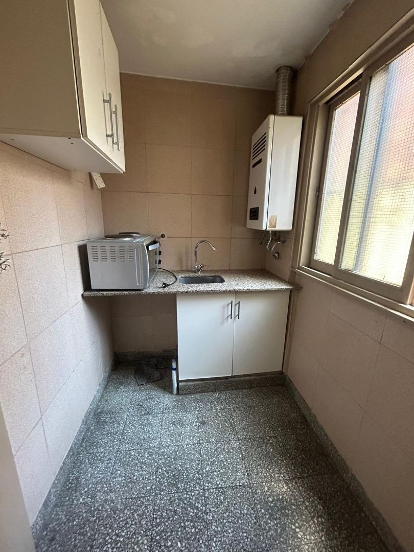 Departamento en Alquiler en Parque Patricios, $ 400.000