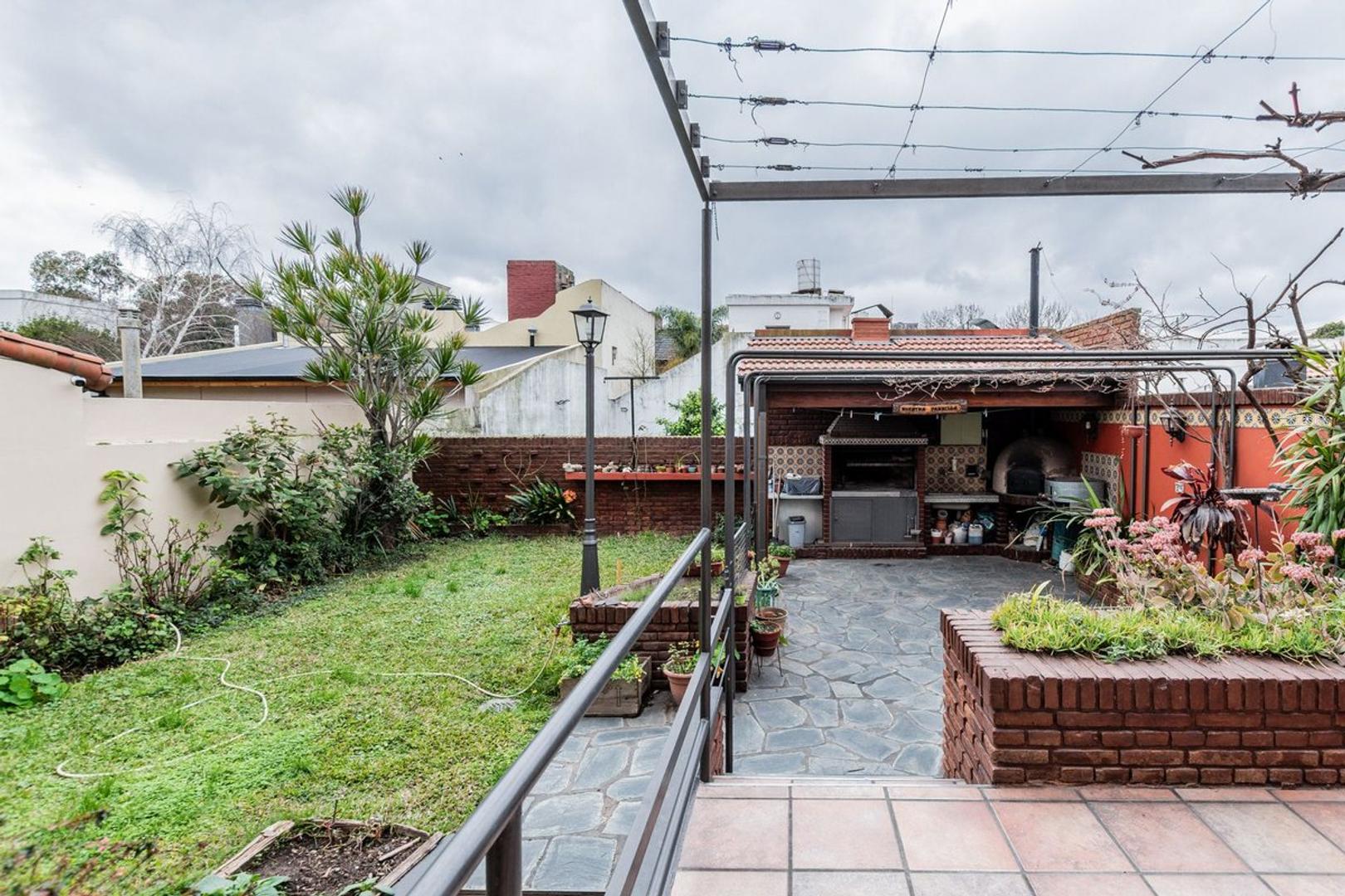 Casa en Venta con 1 cochera