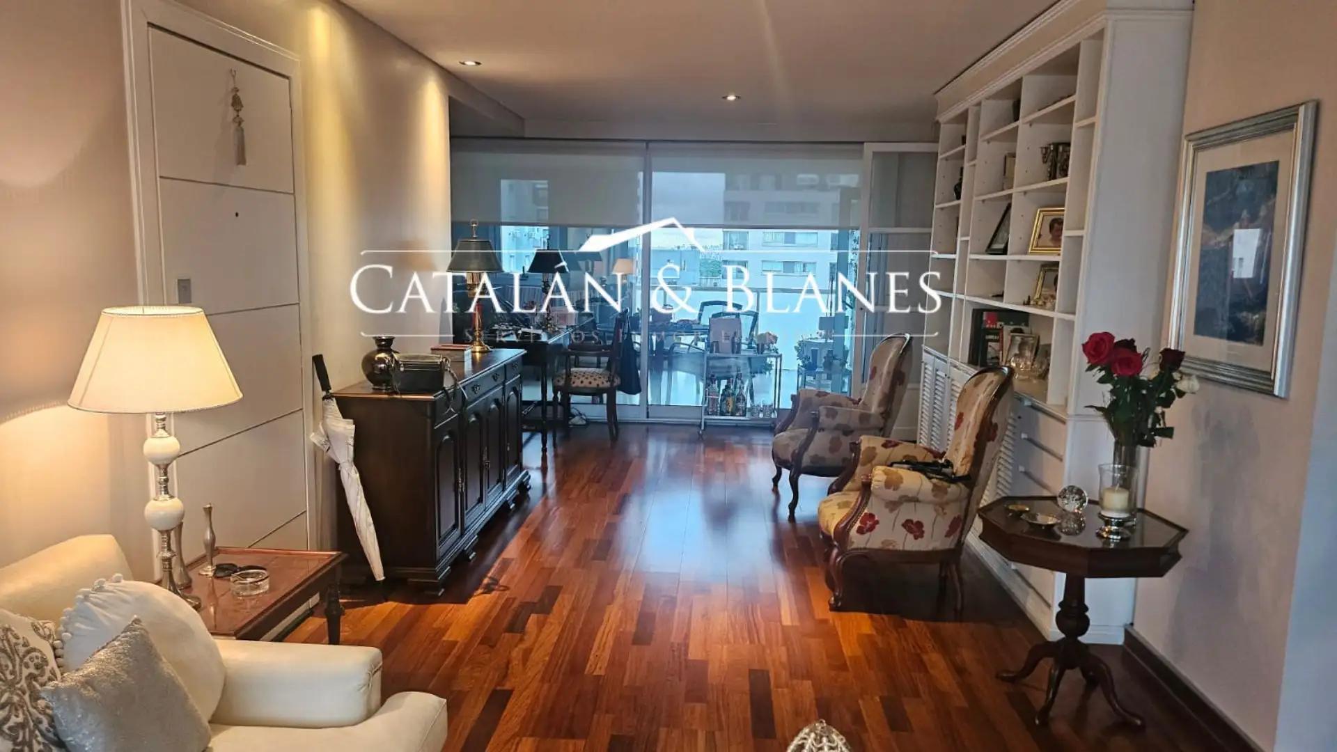 Departamento en Venta con 2 cocheras