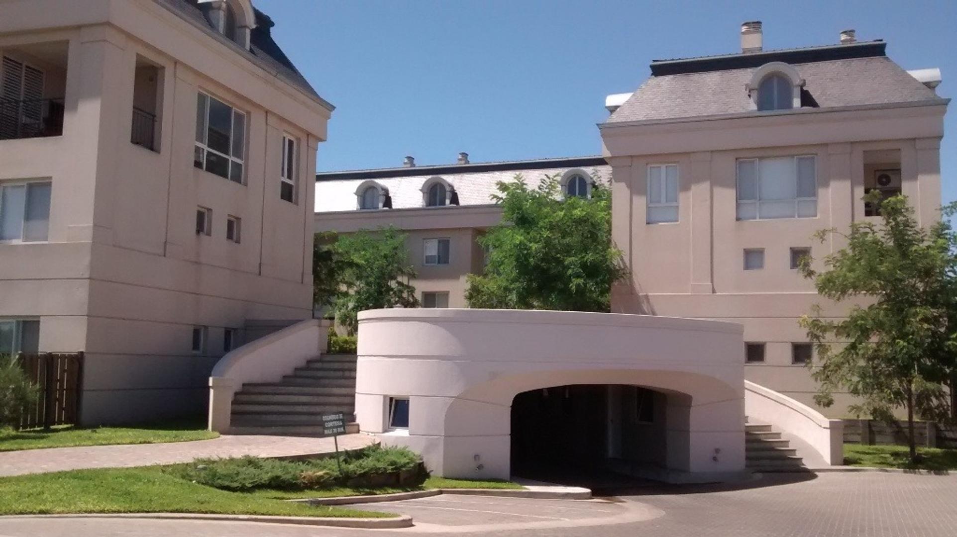 Alquiler Loft 2 amb y 1/2 +cochera +baulera usd 750 + gastos