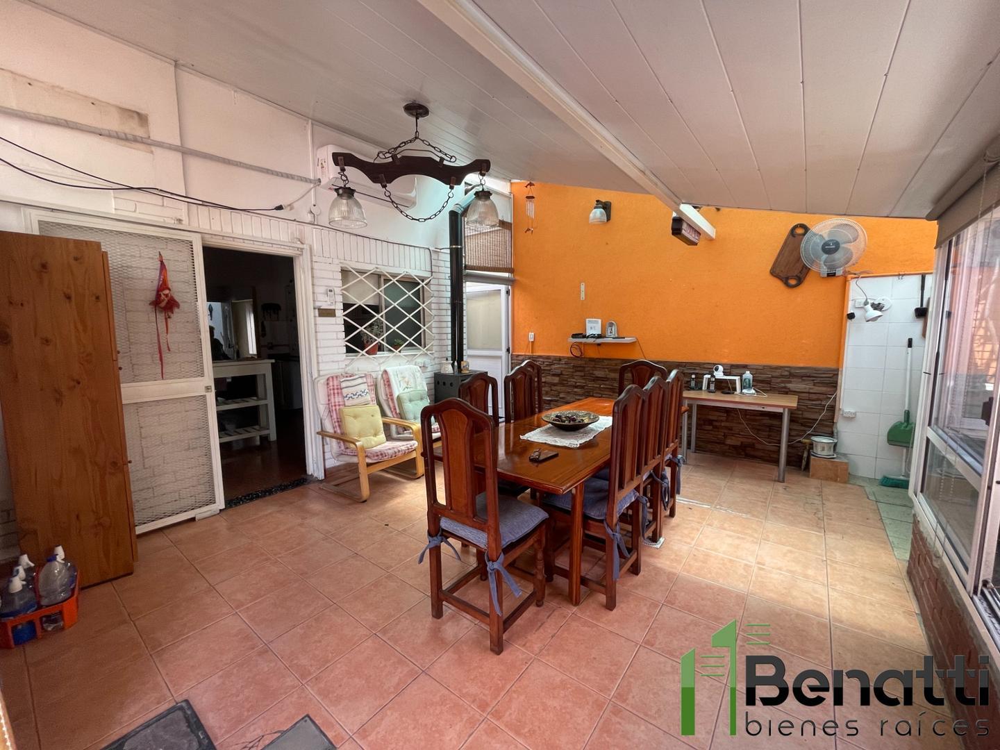 Casa en Venta con 1 cochera