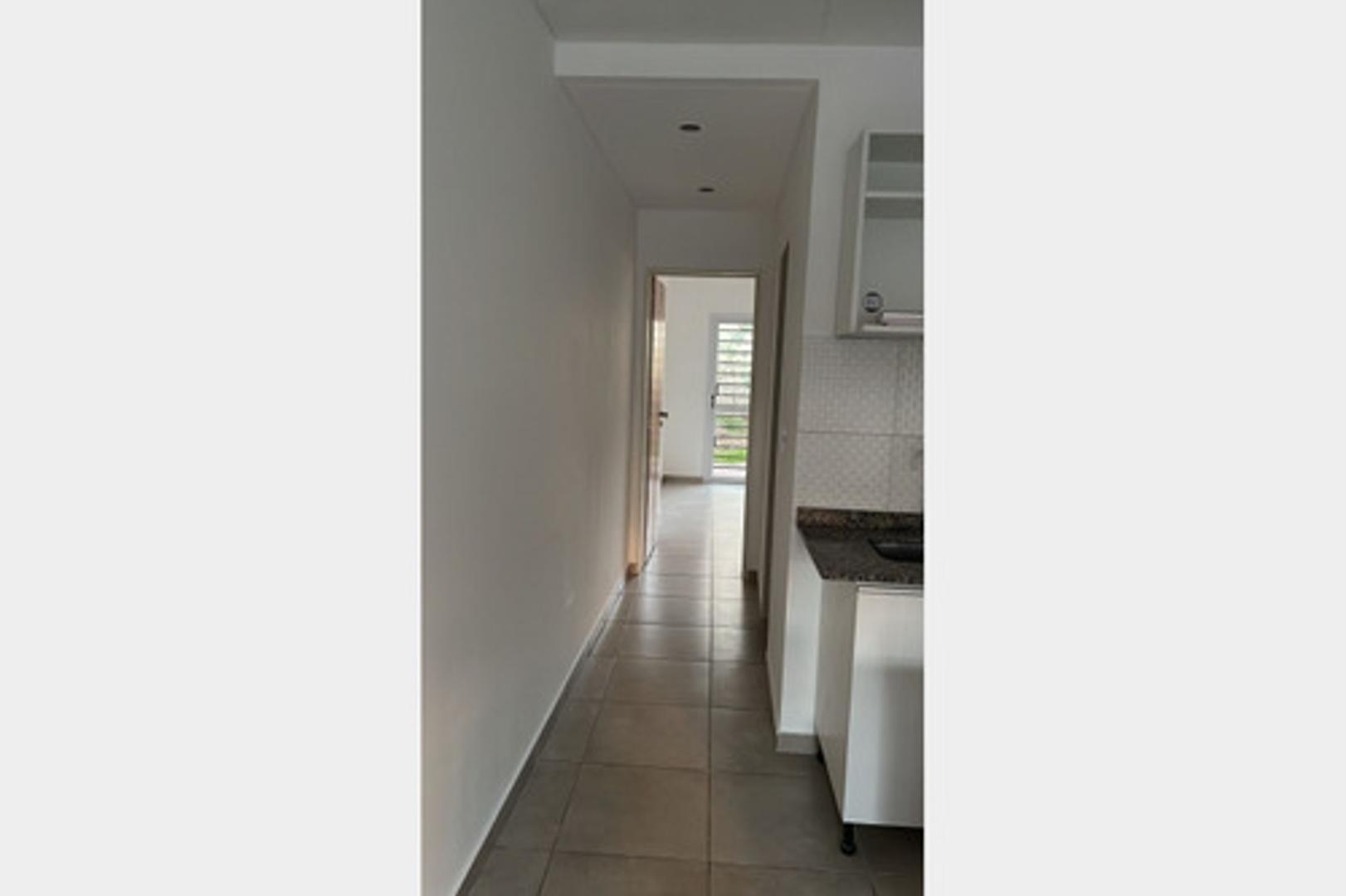 Depto Tipo Casa 2 ambientes con 1 baño