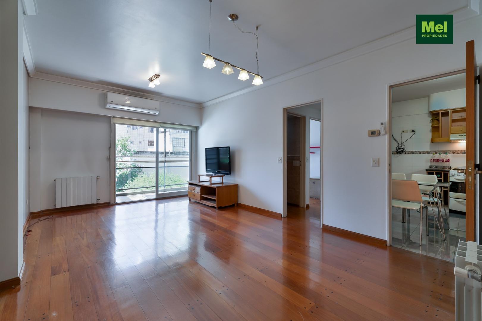 Semipiso 4 ambientes en Boulevard Mendoza con cochera.